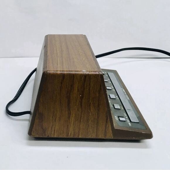 Vintage Timex Clock Company Digital Alarm Clock - Picture 4 of 5